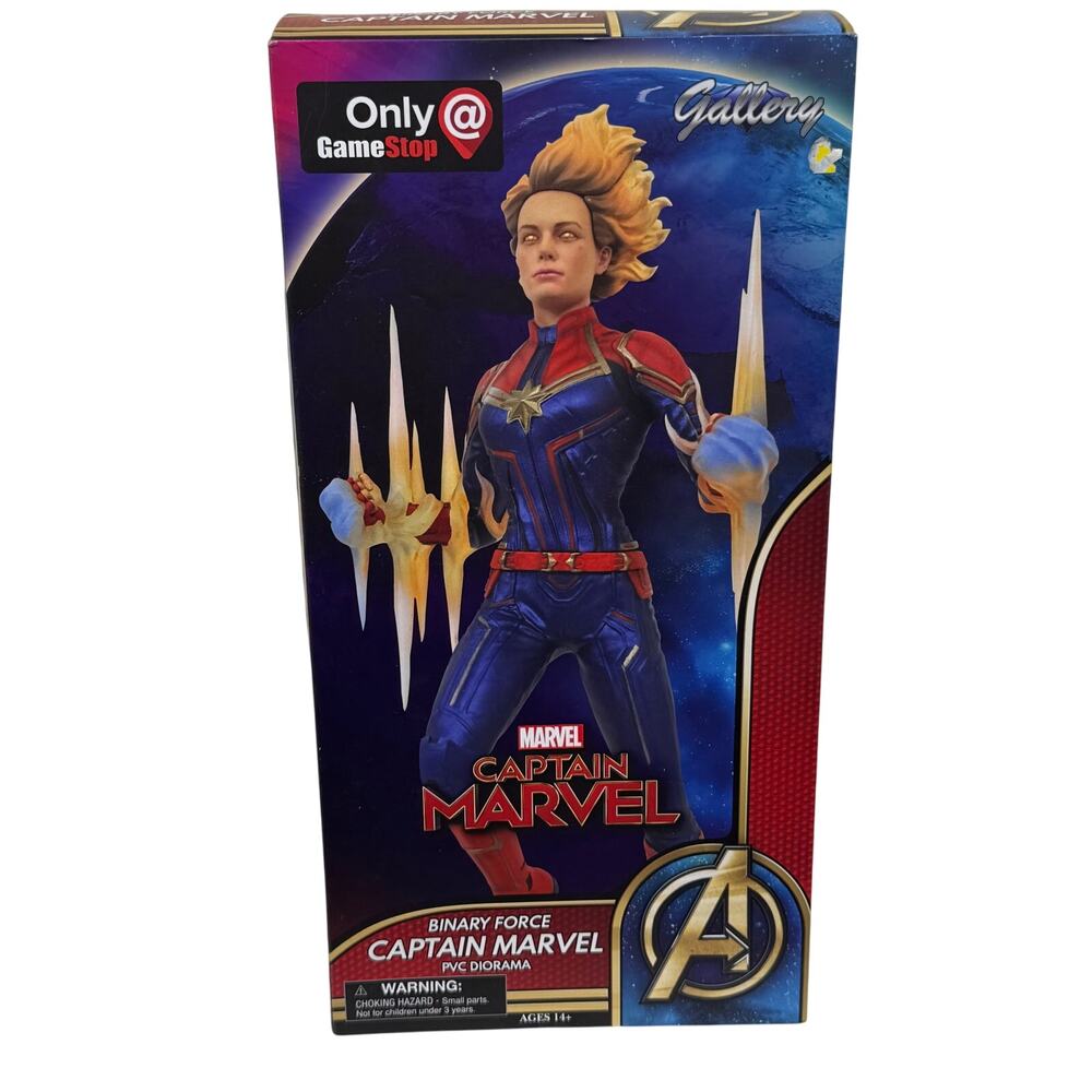 Binary Force Captain Marvel PVC Diaroma‎ Diamond Select Galery